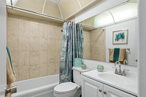 Condo in Bradenton, Florida, 2 bedrooms № 2215883 - photo 28