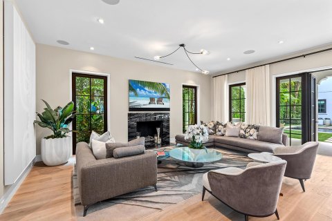 House in Palm Beach, Florida 5 bedrooms, 414.72 sq.m. № 2401872 - photo 8