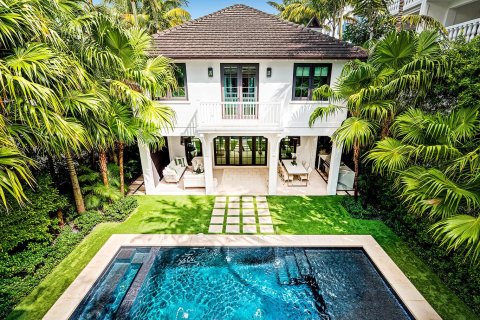 House in Palm Beach, Florida 5 bedrooms, 414.72 sq.m. № 2401872 - photo 2