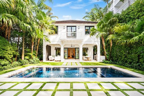 House in Palm Beach, Florida 5 bedrooms, 414.72 sq.m. № 2401872