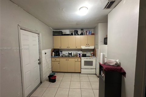 Купить виллу или дом в Майами, Флорида 2 спальни, 73.58м2, № 2027496 - фото 4