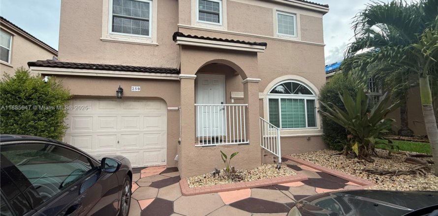 Villa ou maison à Pembroke Pines, Floride 3 chambres, 158.77 m2 № 1932577