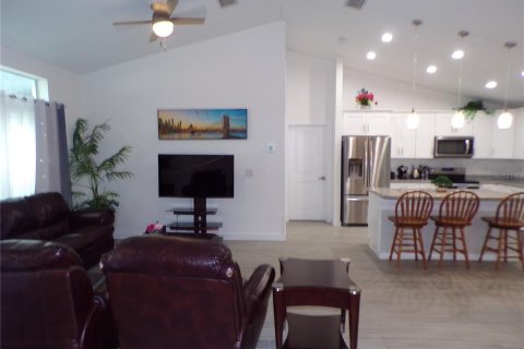 Villa ou maison à louer à Port Charlotte, Floride: 3 chambres, 135.54 m2 № 1438716 - photo 5