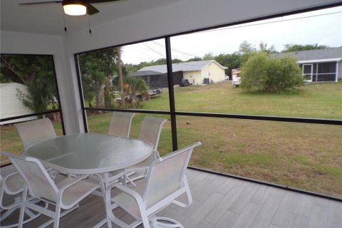 Villa ou maison à louer à Port Charlotte, Floride: 3 chambres, 135.54 m2 № 1438716 - photo 29