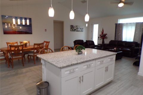 Villa ou maison à louer à Port Charlotte, Floride: 3 chambres, 135.54 m2 № 1438716 - photo 8