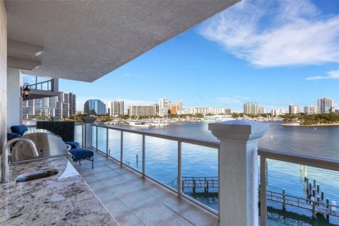 Condo in Sarasota, Florida, 3 bedrooms  № 2108108 - photo 28