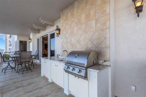 Condo in Sarasota, Florida, 3 bedrooms  № 2108108 - photo 30