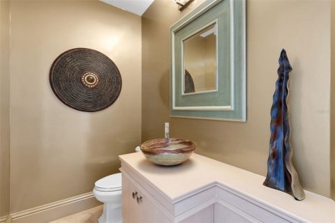 Condo in Sarasota, Florida, 3 bedrooms  № 2108108 - photo 19
