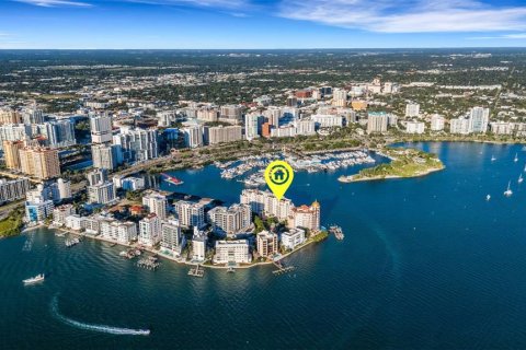 Condo in Sarasota, Florida, 3 bedrooms  № 2108108 - photo 3