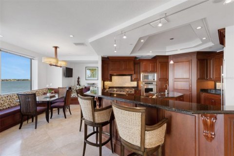 Condo in Sarasota, Florida, 3 bedrooms  № 2108108 - photo 23
