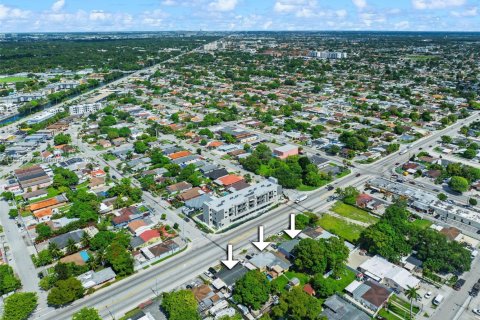 Commercial property in Hialeah, Florida № 1960438 - photo 7