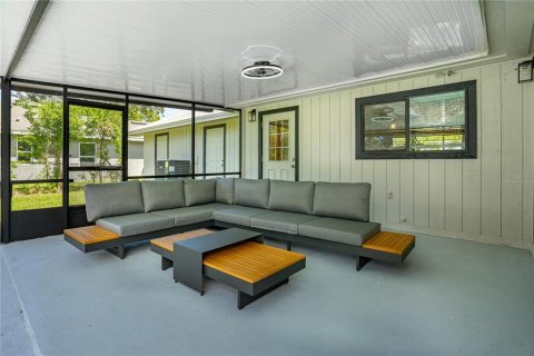 House in Palm Coast, Florida 3 bedrooms, 172.15 sq.m. № 2419563 - photo 5