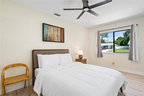 House in Palm Coast, Florida 3 bedrooms, 172.15 sq.m. № 2419563 - photo 19
