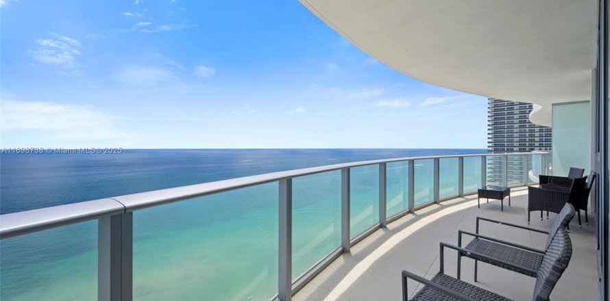 Condo in Hollywood, Florida, 2 bedrooms  № 1950564