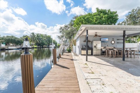 Casa en venta en Fort Lauderdale, Florida, 5 dormitorios, 171.13 m2 № 2392348 - foto 9