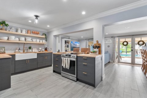 Casa en venta en Fort Lauderdale, Florida, 5 dormitorios, 171.13 m2 № 2392348 - foto 21