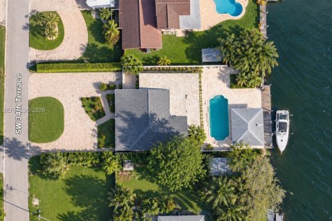 Casa en venta en Fort Lauderdale, Florida, 5 dormitorios, 171.13 m2 № 2392348 - foto 2