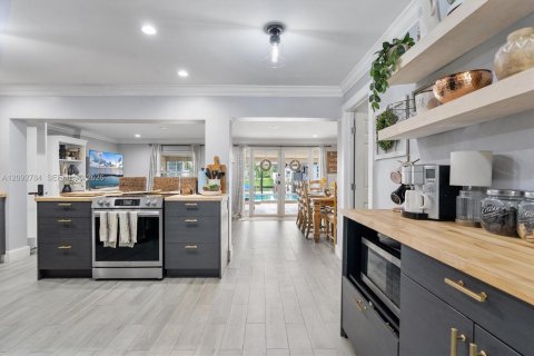 Casa en venta en Fort Lauderdale, Florida, 5 dormitorios, 171.13 m2 № 2392348 - foto 20