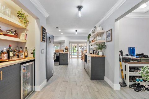 Casa en venta en Fort Lauderdale, Florida, 5 dormitorios, 171.13 m2 № 2392348 - foto 18
