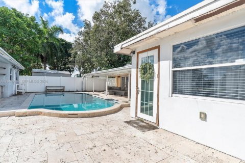 Casa en venta en Fort Lauderdale, Florida, 5 dormitorios, 171.13 m2 № 2392348 - foto 14