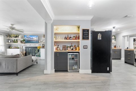 Casa en venta en Fort Lauderdale, Florida, 5 dormitorios, 171.13 m2 № 2392348 - foto 19