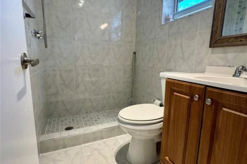 Condominio en Hollywood, Florida, 2 dormitorios  № 2172911