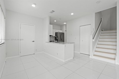 Купить таунхаус в Коконат Крик, Флорида 3 спальни, 143.35м2, № 2030165 - фото 12