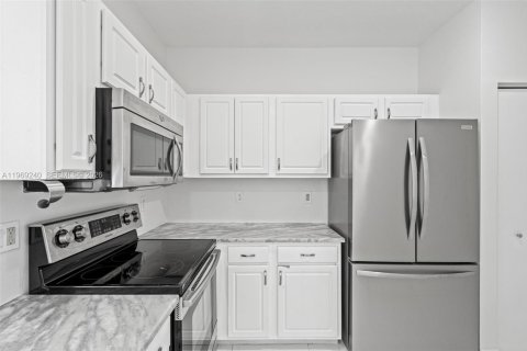 Купить таунхаус в Коконат Крик, Флорида 3 спальни, 143.35м2, № 2030165 - фото 18