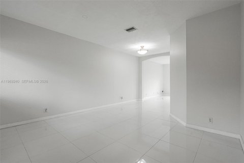 Купить таунхаус в Коконат Крик, Флорида 3 спальни, 143.35м2, № 2030165 - фото 4