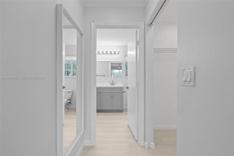 Купить таунхаус в Коконат Крик, Флорида 3 спальни, 143.35м2, № 2030165 - фото 29