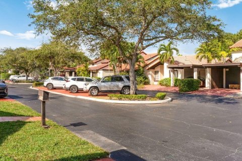 Снять в аренду виллу или дом в Майами, Флорида 3 спальни, 153.85м2, № 1992747 - фото 27