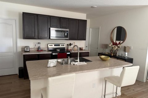 House in Davenport, Florida 5 bedrooms, 234.3 sq.m. № 1807538 - photo 18