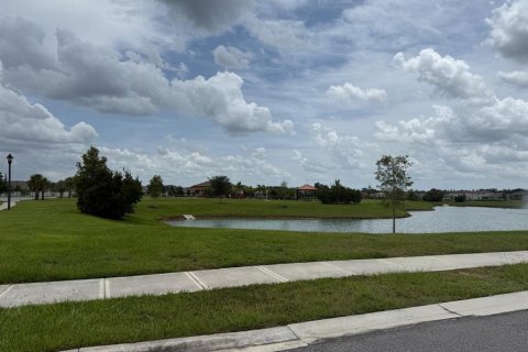 House in Davenport, Florida 5 bedrooms, 234.3 sq.m. № 1807538 - photo 3