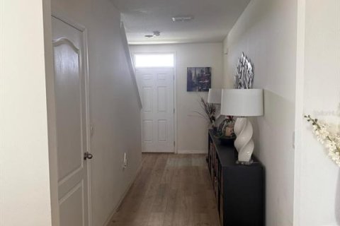 House in Davenport, Florida 5 bedrooms, 234.3 sq.m. № 1807538 - photo 9