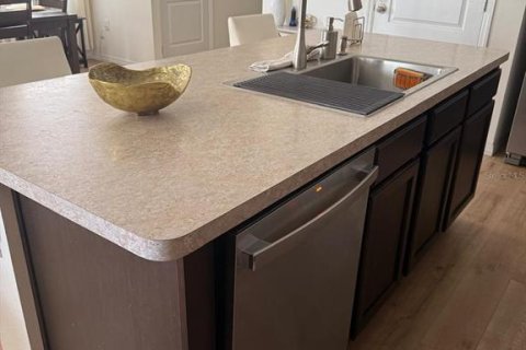 House in Davenport, Florida 5 bedrooms, 234.3 sq.m. № 1807538 - photo 12