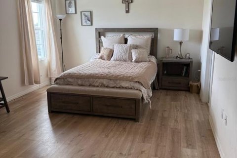 House in Davenport, Florida 5 bedrooms, 234.3 sq.m. № 1807538 - photo 27