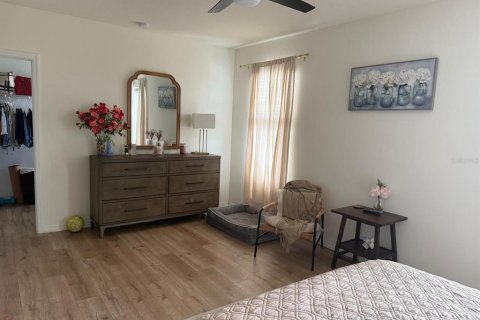 House in Davenport, Florida 5 bedrooms, 234.3 sq.m. № 1807538 - photo 28