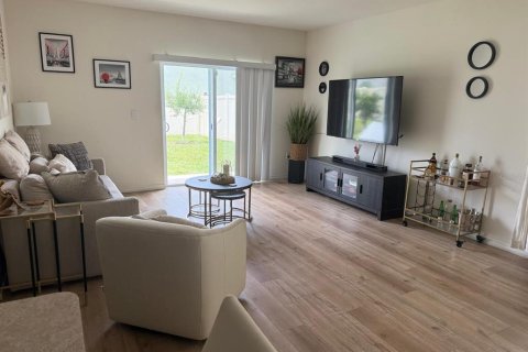 House in Davenport, Florida 5 bedrooms, 234.3 sq.m. № 1807538 - photo 20