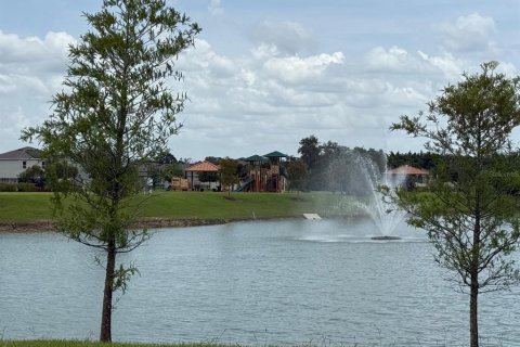 House in Davenport, Florida 5 bedrooms, 234.3 sq.m. № 1807538 - photo 6