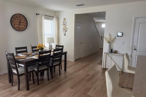 House in Davenport, Florida 5 bedrooms, 234.3 sq.m. № 1807538 - photo 14