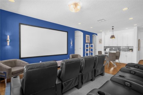 Casa en venta en Kissimmee, Florida, 10 dormitorios, 395.76 m2 № 2227713 - foto 12