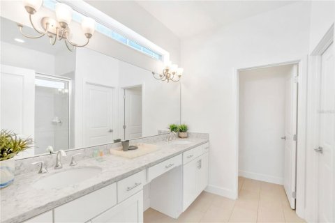 Casa en venta en Kissimmee, Florida, 10 dormitorios, 395.76 m2 № 2227713 - foto 15