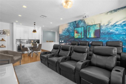 Casa en venta en Kissimmee, Florida, 10 dormitorios, 395.76 m2 № 2227713 - foto 13