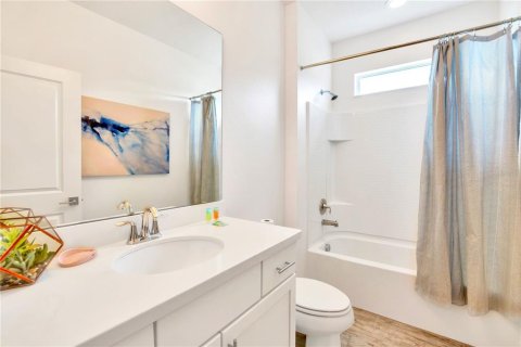 Casa en venta en Kissimmee, Florida, 10 dormitorios, 395.76 m2 № 2227713 - foto 26