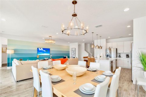 Casa en venta en Kissimmee, Florida, 10 dormitorios, 395.76 m2 № 2227713 - foto 4