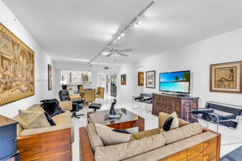 Condo in Boca Raton, Florida, 2 bedrooms  № 1435372 - photo 17