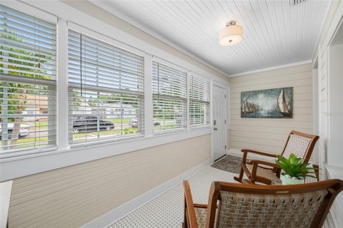 House in Saint Petersburg, Florida 2 bedrooms, 82.31 sq.m. № 1903269 - photo 7