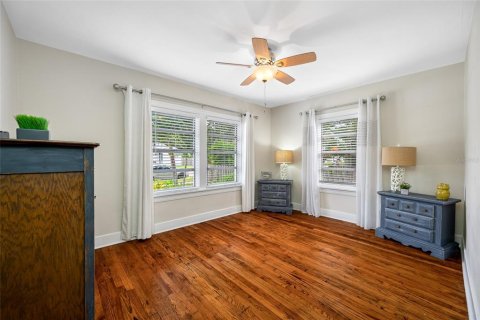 House in Saint Petersburg, Florida 2 bedrooms, 82.31 sq.m. № 1903269 - photo 24