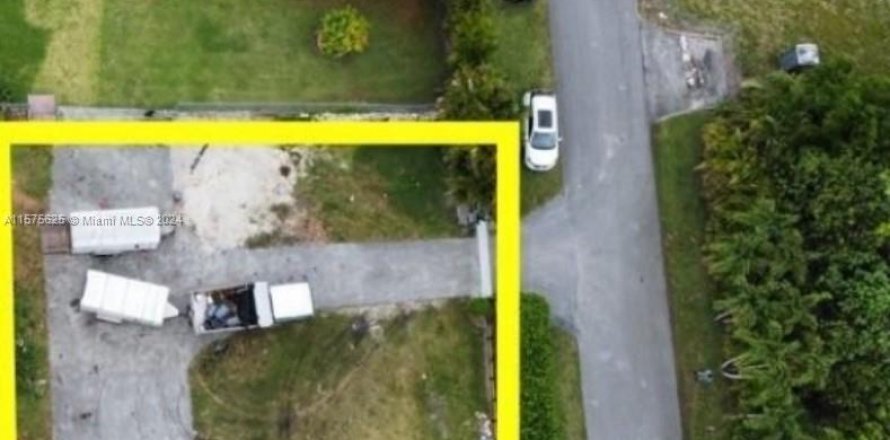 Land in Miami, Florida № 1141247