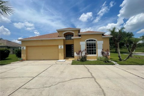 House in Orlando, Florida 4 bedrooms, 182.09 sq.m. № 1829542 - photo 1